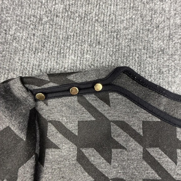 Liz Claiborne Shirt Womens XL Gray Black Houndstooth Short Sleeve Career Top - Picture 3 of 9